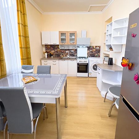 Apartment Deme Kutaisi Zewnętrze zdjęcie